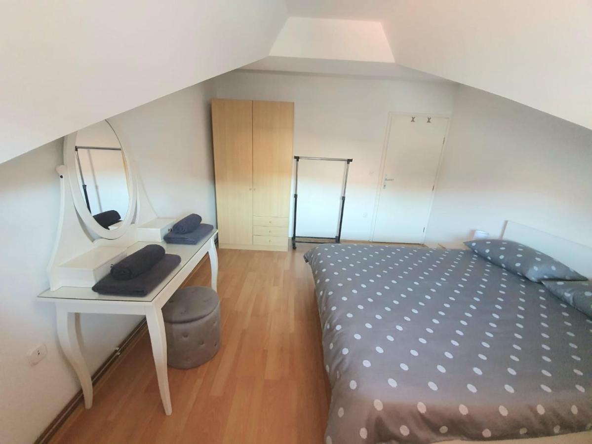 Apartment Lily Near Zagreb Airport Velika Gorica Extérieur photo