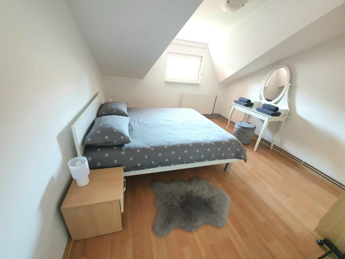 Apartment Lily Near Zagreb Airport Velika Gorica Extérieur photo
