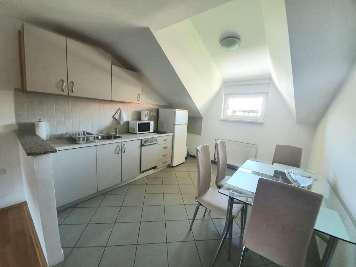 Apartment Lily Near Zagreb Airport Velika Gorica Extérieur photo